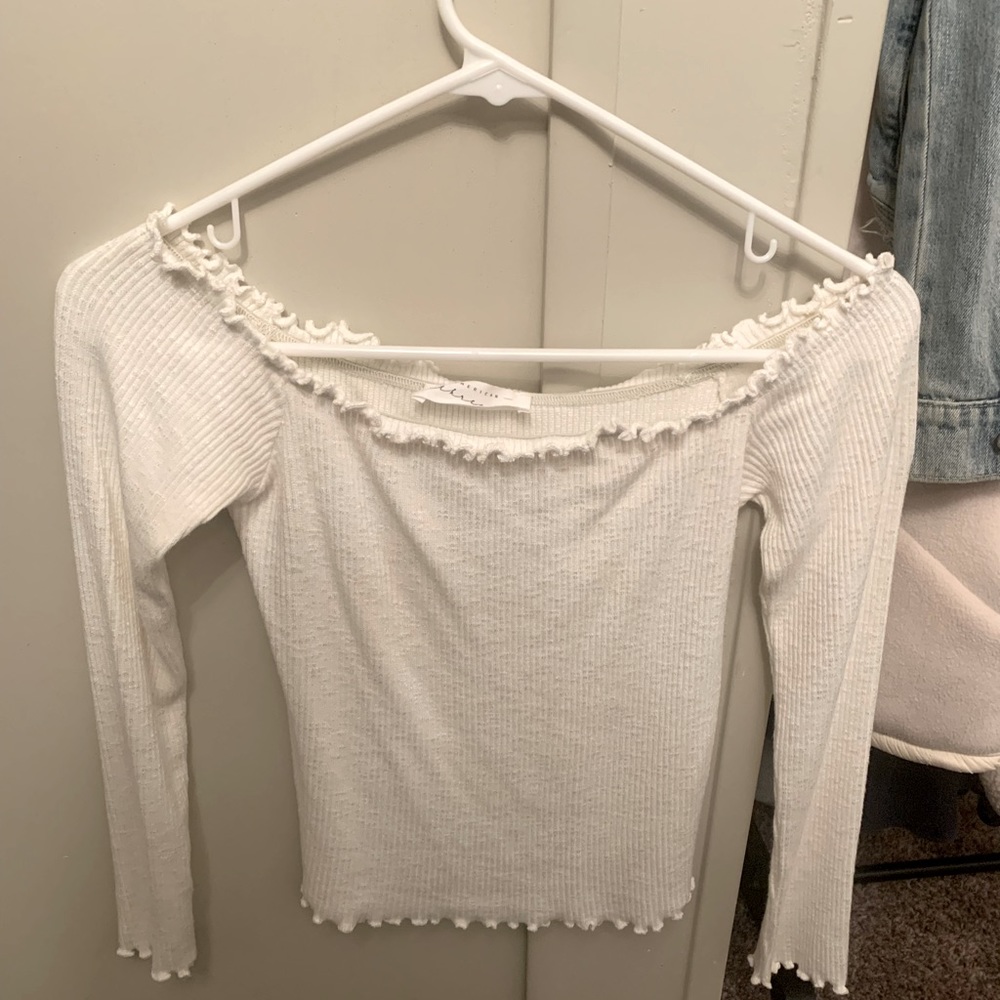 WHITE CROP TOP